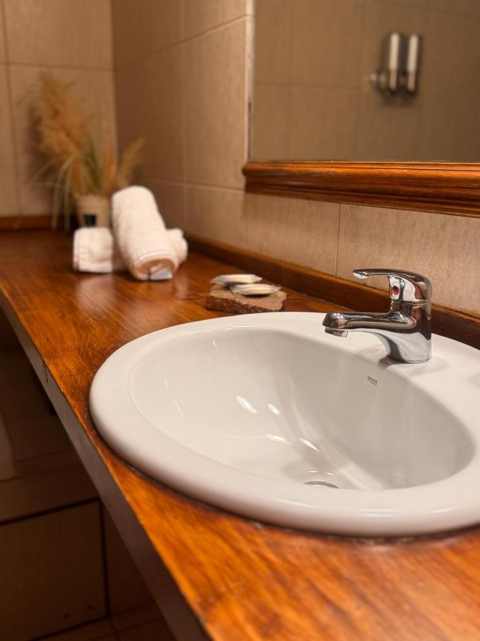 Arelauquen Bungalows & Suites San Carlos de Bariloche Esterno foto